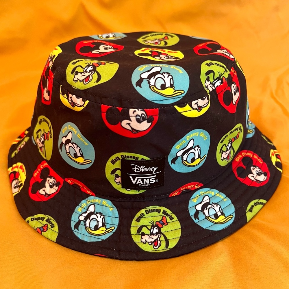 Disney x Vans Character Buttons Bucket Hat